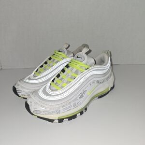 Nike Air Max 97 GS | Size 4.5Y 💚
Pre-loved but still in good condition.